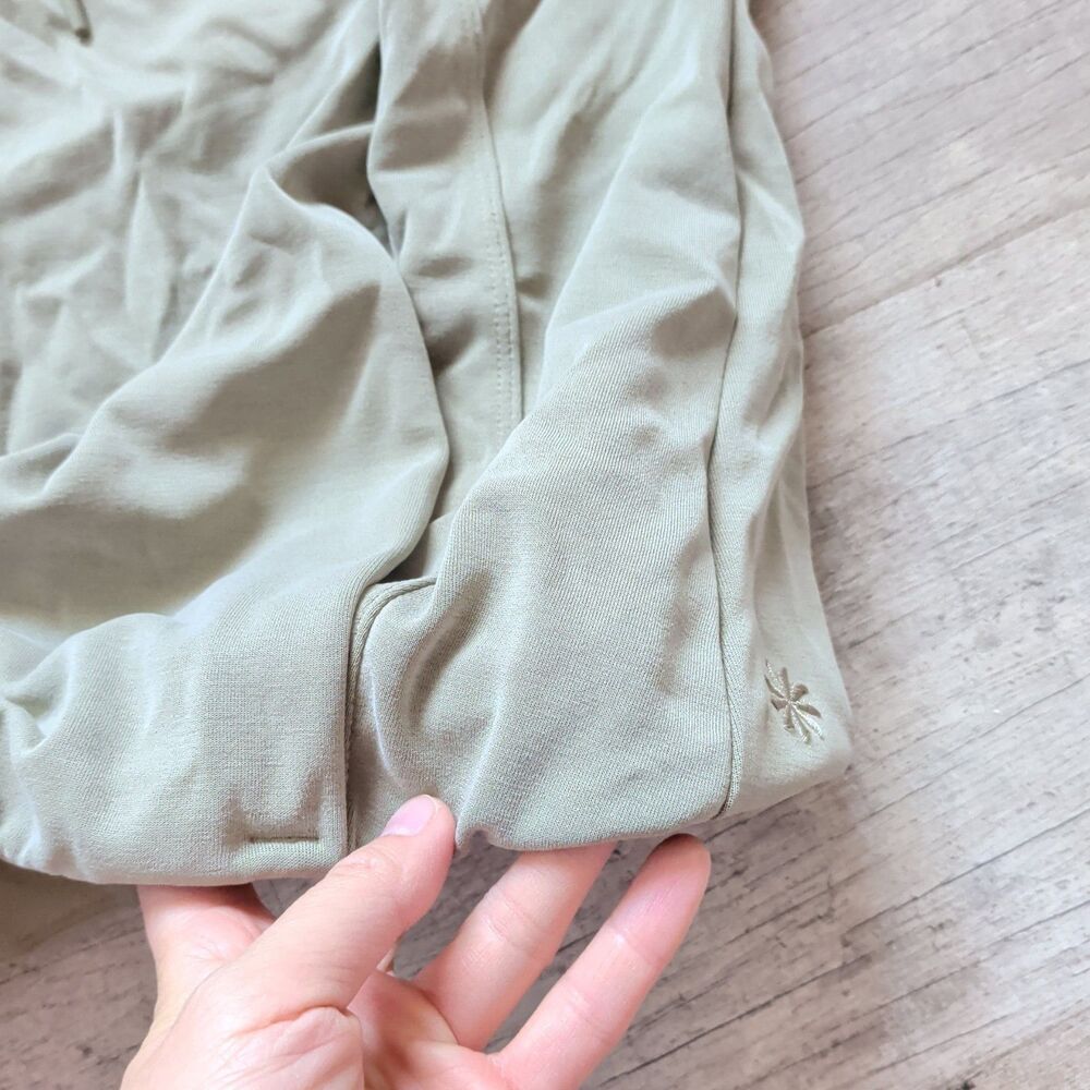 Athleta Seasoft Bubble Hem Hoodie Small S Sage Green Pullover Sweatshirt Soft - Picture 7 of 8